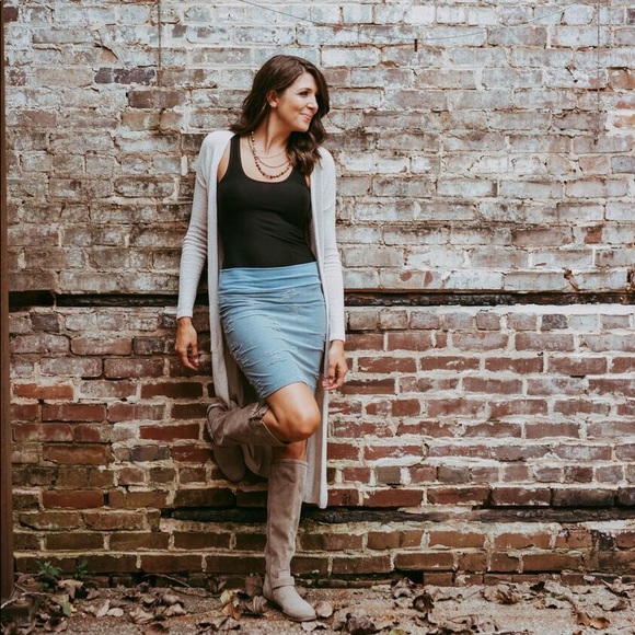 Meet your Posher, Jennifer - Picture 5 of 5